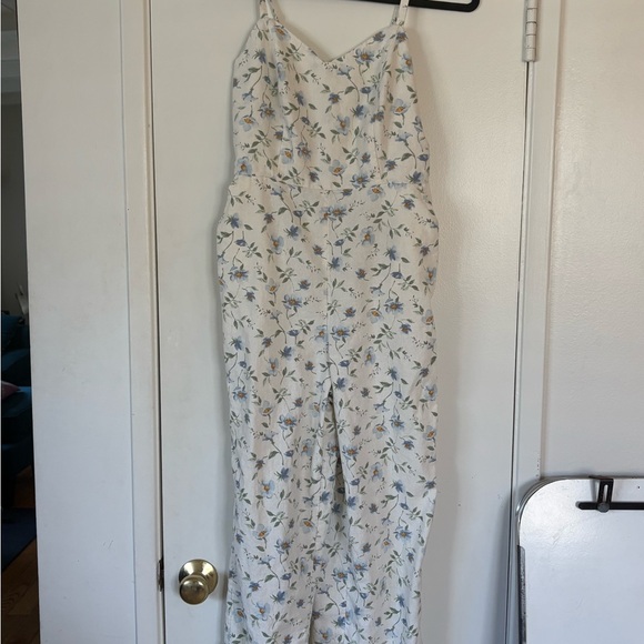 Women's Medium Old Navy Linen Floral Print Jumpsuit - Picture 2 of 7